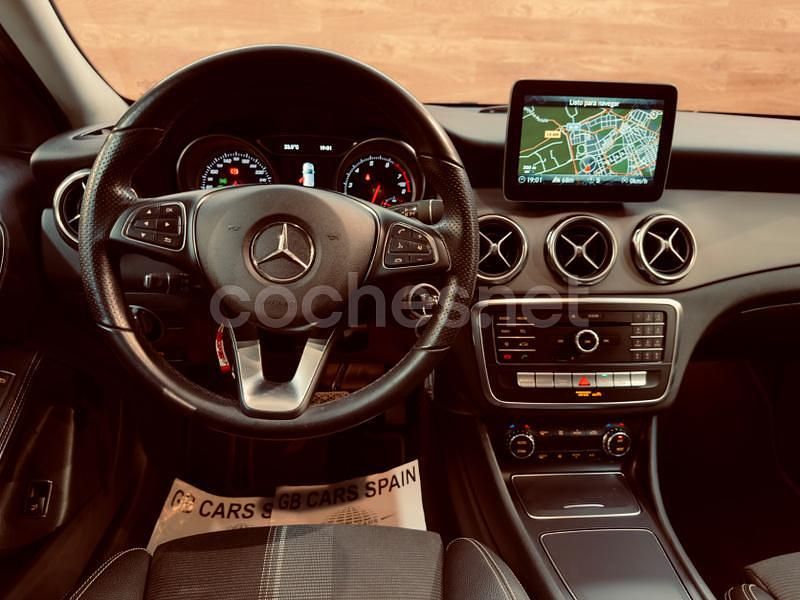 Usado Mercedes GLA180 122 CV (89 kW) 2018 Blanco SUV