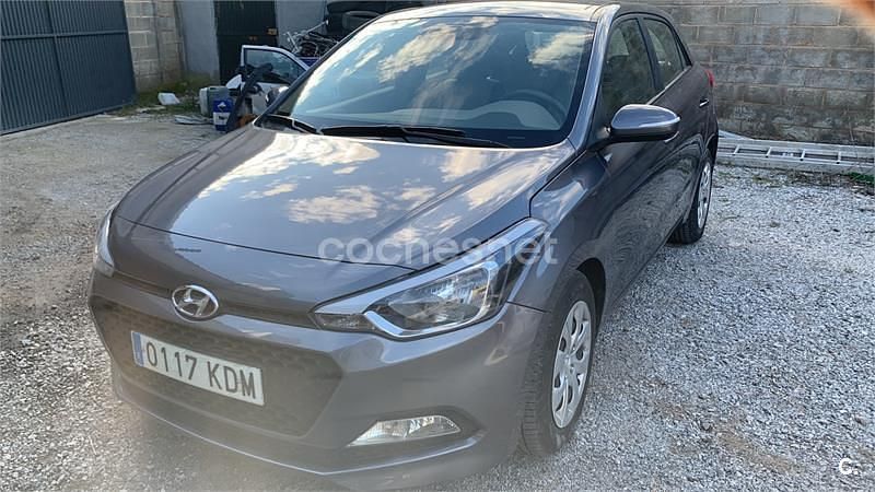 Brugt Hyundai i20 GO! 84 HK (61 kW) 2017 Grå Sedan