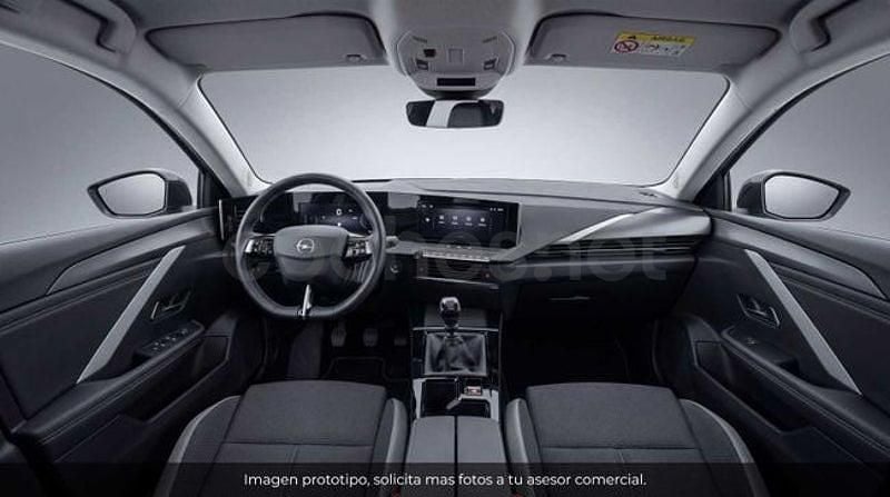Usado Opel Astra Edition 130 CV (95 kW) 2024 Gris / plata Berlina