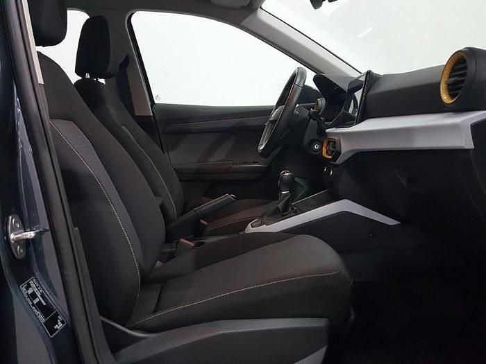 Usado Seat Arona Style 110 CV (80 kW) 2024 Gris SUV
