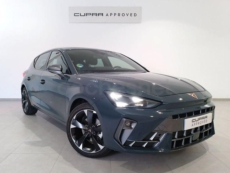 Usado Cupra Leon 150 CV (110 kW) 2025 Azul Berlina
