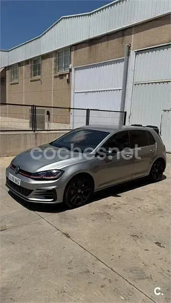 Usado VW Golf VII GTI 245 CV (180 kW) 2018 Gris / plata Berlina
