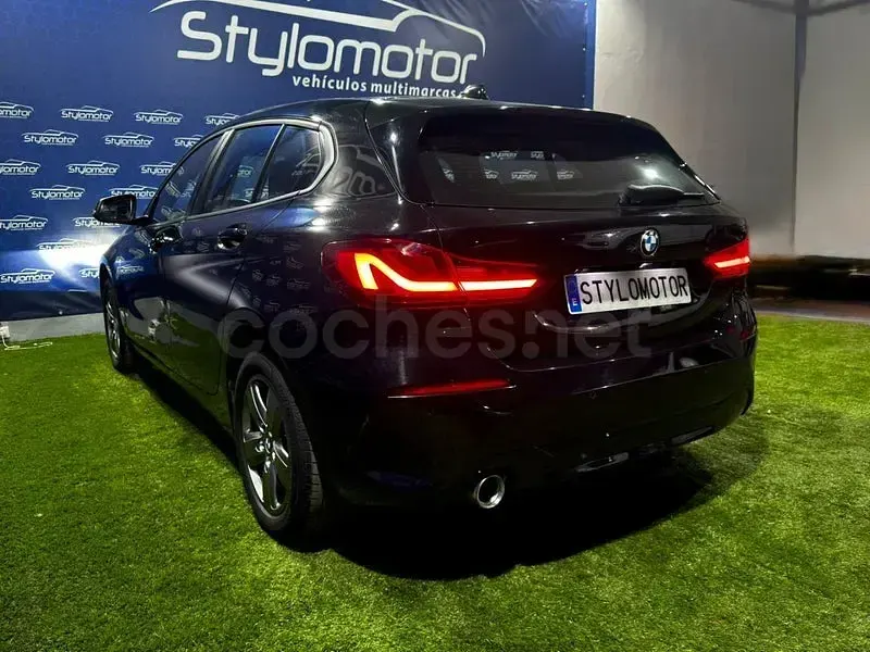 Usado BMW 116 Comfort Edition 116 CV (85 kW) 2021 Negro Utilitario