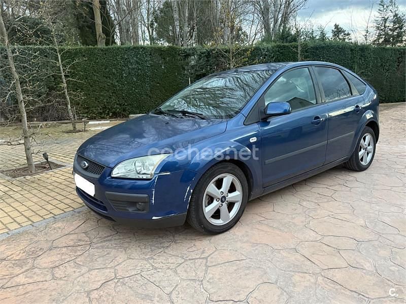 Usado Ford Focus Trend 115 CV (84 kW) 2007 Azul Berlina