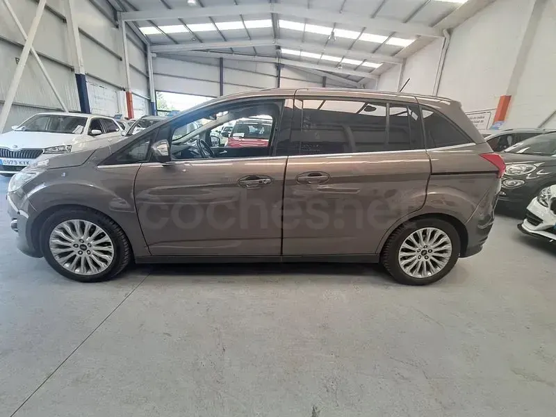 Usado Ford Grand C-Max Titanium 140 CV (102 kW) 2013 Gris / plata Monovolumen