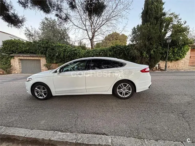 Gebraucht Ford Mondeo Titanium 240 PS (176 kW) 2018 Weiß Limousine