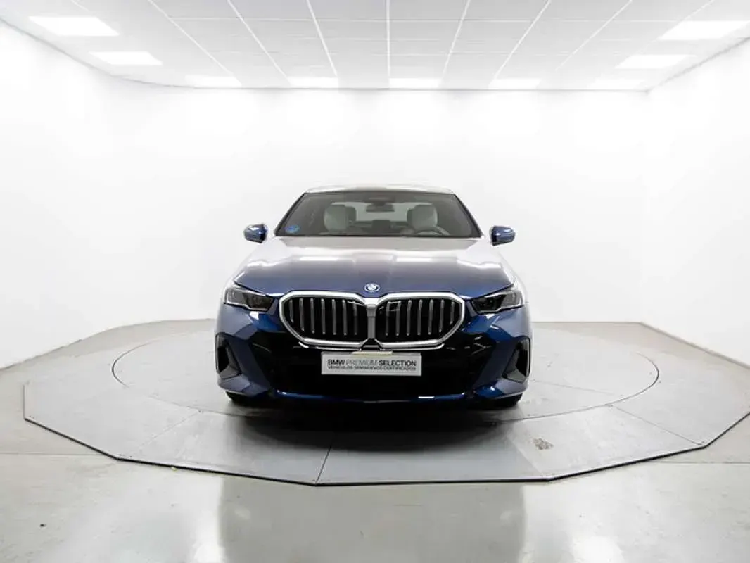 Usado BMW 550e 489 CV (359 kW) 2025 Azul Berlina