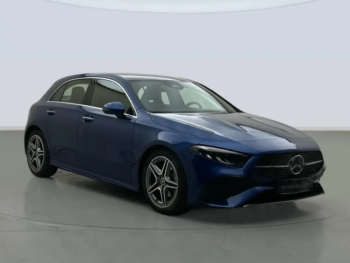 Usado Mercedes A200 150 CV (110 kW) 2024 Azul