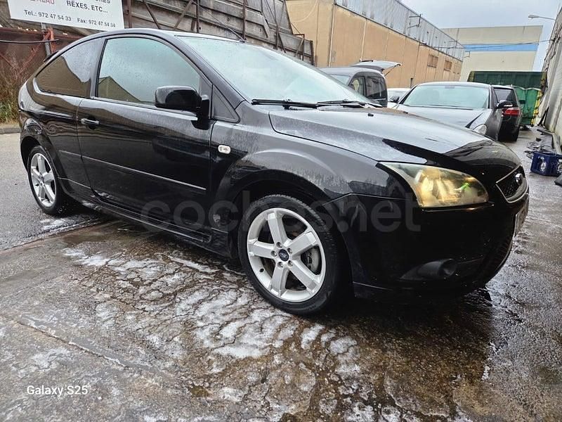 Usado Ford Focus Sport 115 CV (84 kW) 2006 Negro Berlina