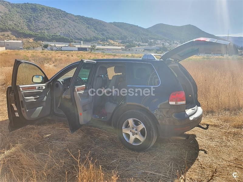 Usado VW Touareg R 174 CV (127 kW) 2004 Negro SUV