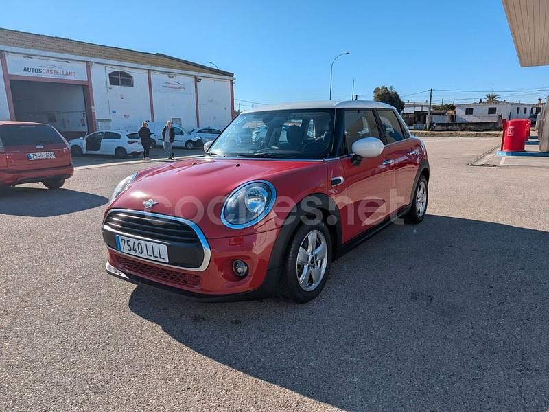 Usado Mini ONE 102 CV (75 kW) 2020 Rojo Utilitario
