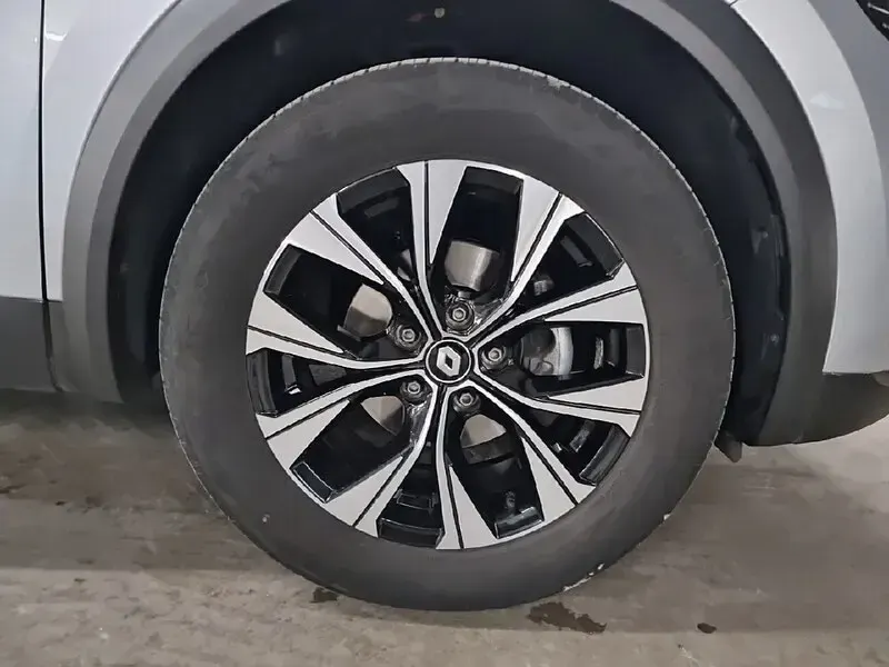 Usado Renault Captur Techno 90 CV (66 kW) 2024 Gris SUV