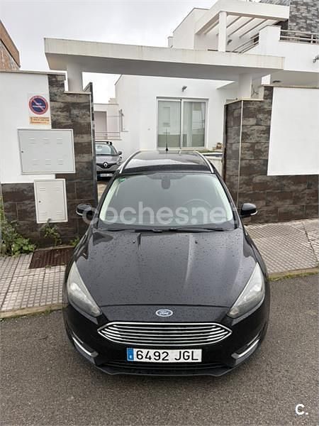 Usado Ford Focus Trend 120 CV (88 kW) 2015 Negro Familiar