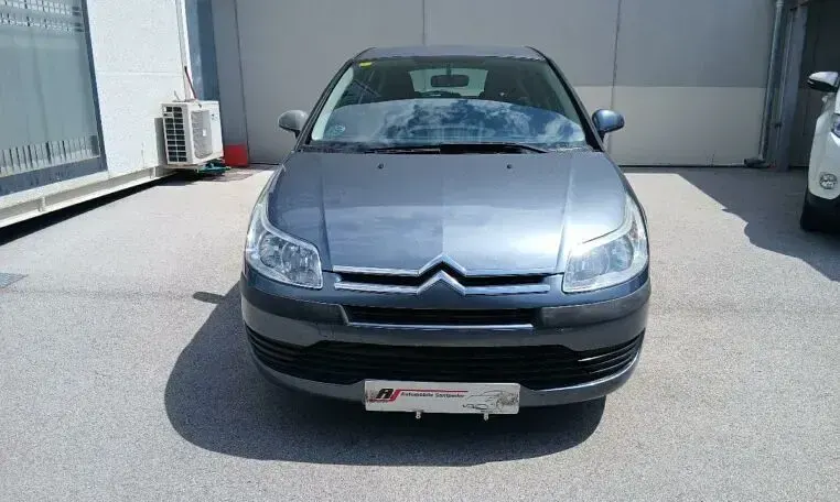 Usado Citroën C4 Seduction 90 CV (66 kW) 2007 Plateado