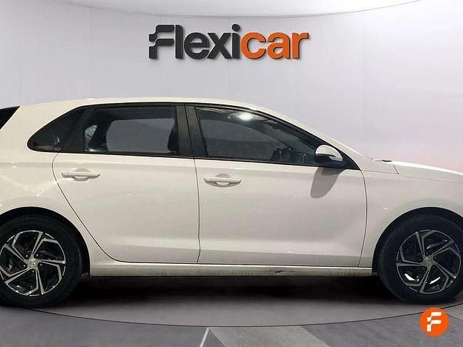 Usado Hyundai i30 116 CV (85 kW) 2021 Blanco Familiar