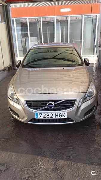 Usado Volvo S60 Summum 240 CV (176 kW) 2011 Gris / plata Berlina