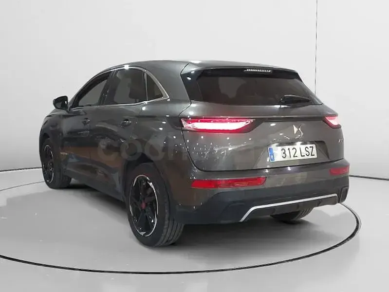 Usado DS Automobiles DS7 Crossback 130 CV (95 kW) 2021 Gris / plata SUV
