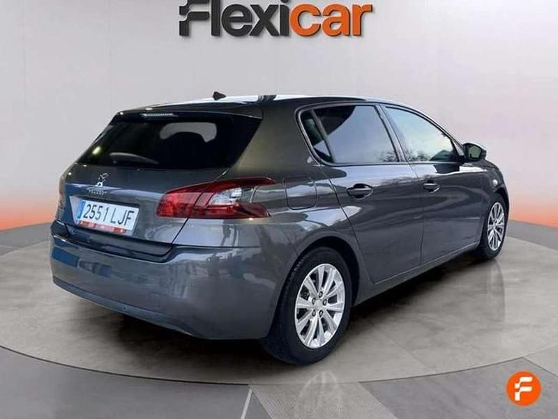 Usado Peugeot 308 SW Allure 131 CV (96 kW) 2020 Gris Familiar