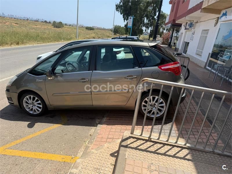 Beige Usado 2010 Citroën C4 Picasso Exclusive Monovolumen | 4500 € (Super precio) - Imagen 1/4