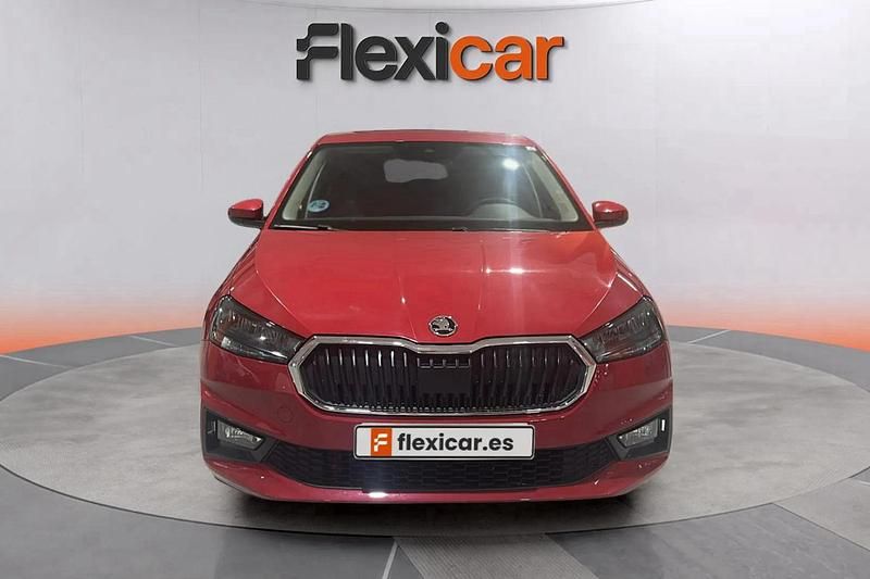 Usado Skoda Fabia Selection 95 CV (69 kW) 2024 Rojo Berlina