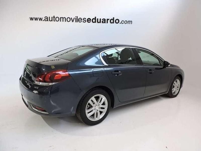 Usado Peugeot 508 Active 140 CV (102 kW) 2015 Gris Berlina