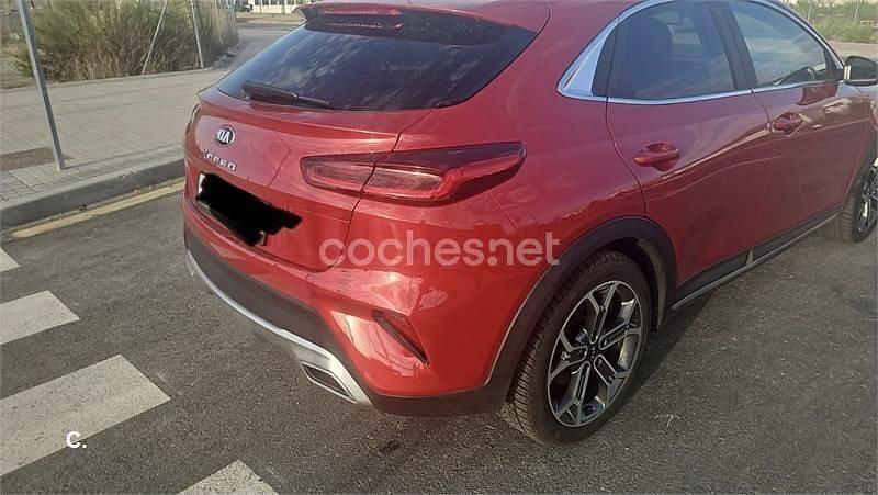 Usado Kia XCeed 160 CV (117 kW) 2021 Rojo SUV