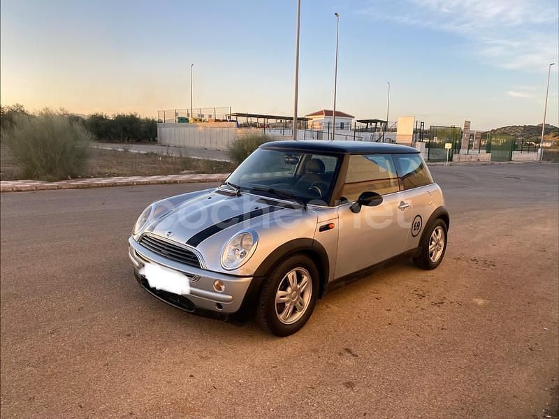 Gris / plata Usado 2004 Mini ONE Utilitario | 1995 € (Super precio) - Imagen 1/4