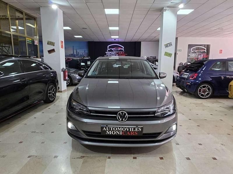 Usado VW Polo Advance 95 CV (69 kW) 2021 Gris Utilitario