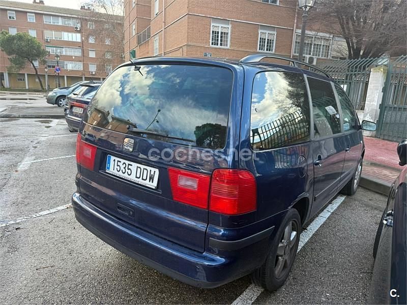 Usado Seat Alhambra Stylance 150 CV (110 kW) 2004 Azul Monovolumen