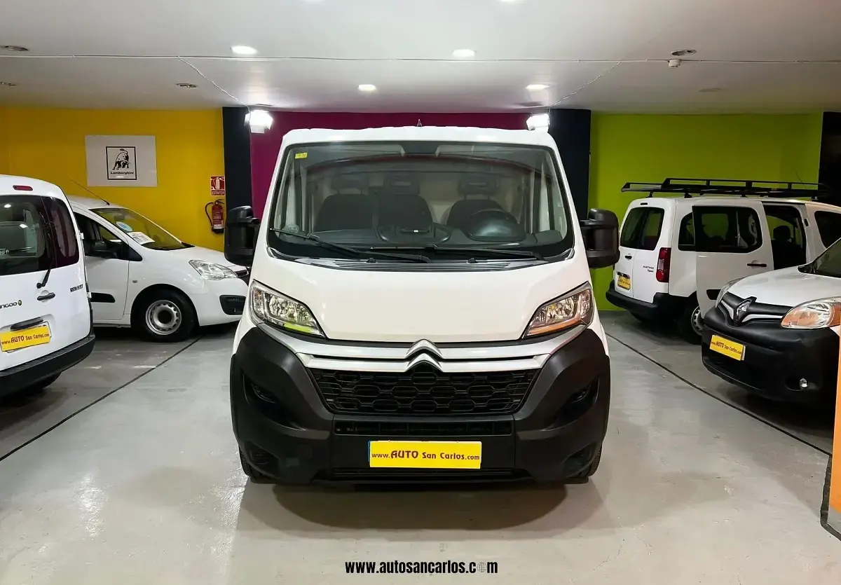 Usado Citroën Jumper 120 CV (88 kW) 2020 Blanco Monovolumen