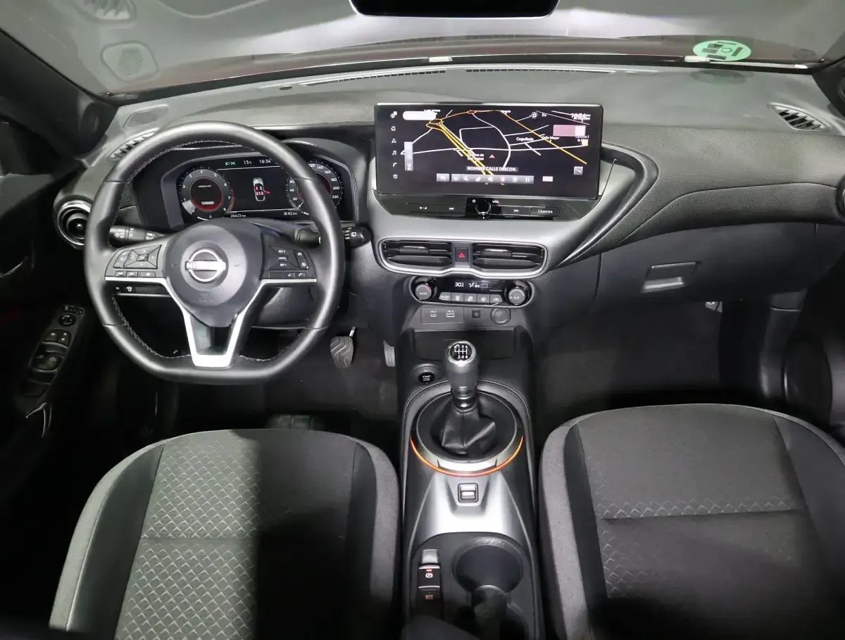 Usado Nissan Juke N-Connecta 114 CV (83 kW) 2025 Rojo SUV