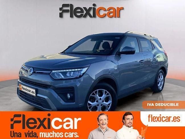 Gris / plata Usado 2023 Ssangyong (KGM) Tivoli SUV | 15.990 € (Precio justo) - Imagen 1/4
