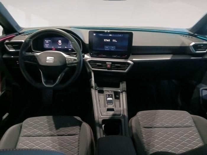 Usado Seat Leon FR 204 CV (150 kW) 2024 Gris Berlina