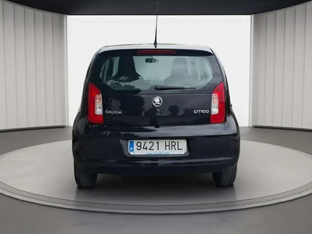 Usado Skoda Citigo Active 60 CV (44 kW) 2013 Negro Utilitario