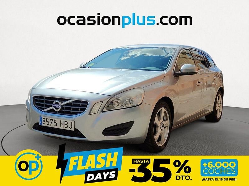 Usado Volvo V60 Momentum 163 CV (119 kW) 2011 Gris plata Familiar