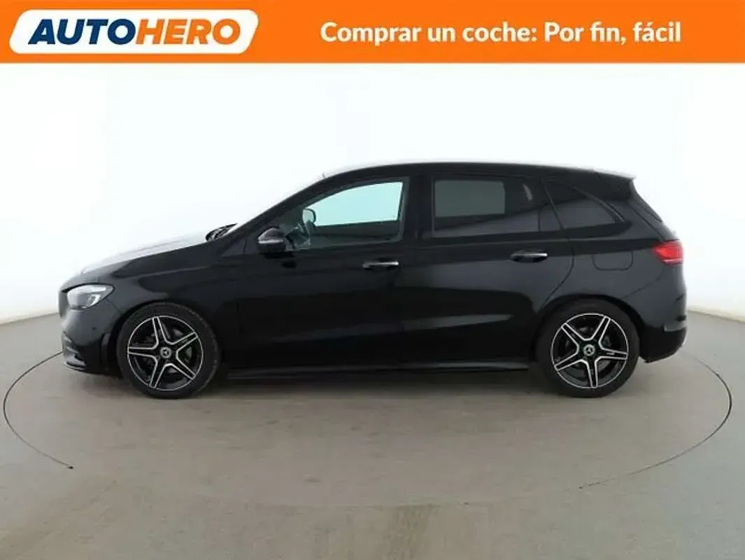 Usado Mercedes B200 AMG line 150 CV (110 kW) 2023 Negro Utilitario