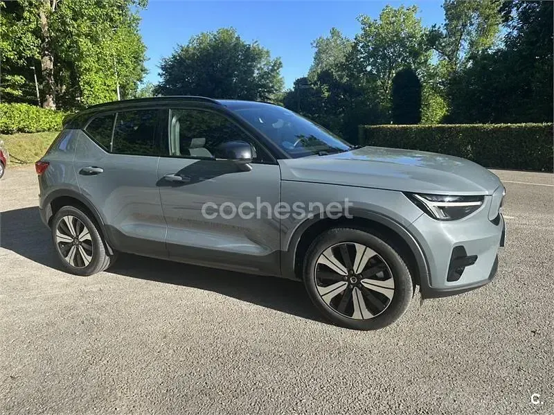 Usado Volvo XC40 Plus 169 kW (231 CV) 2022 Eléctrico SUV