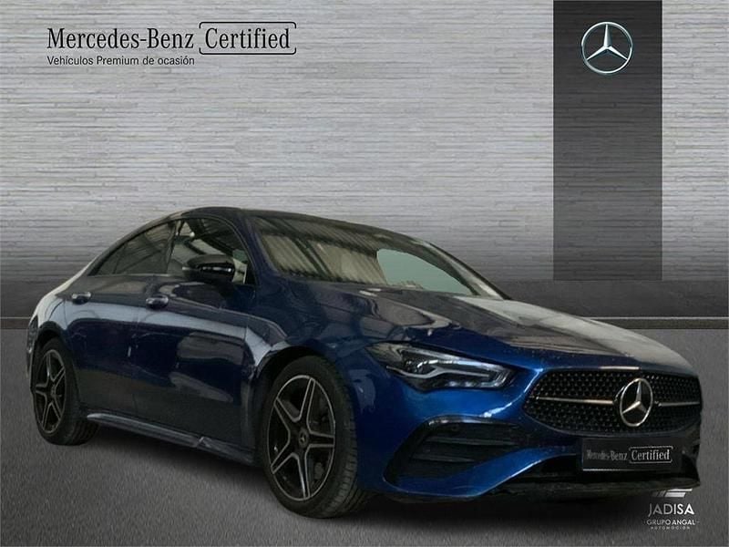Usado Mercedes CLA200 163 CV (119 kW) 2025 Gris Berlina