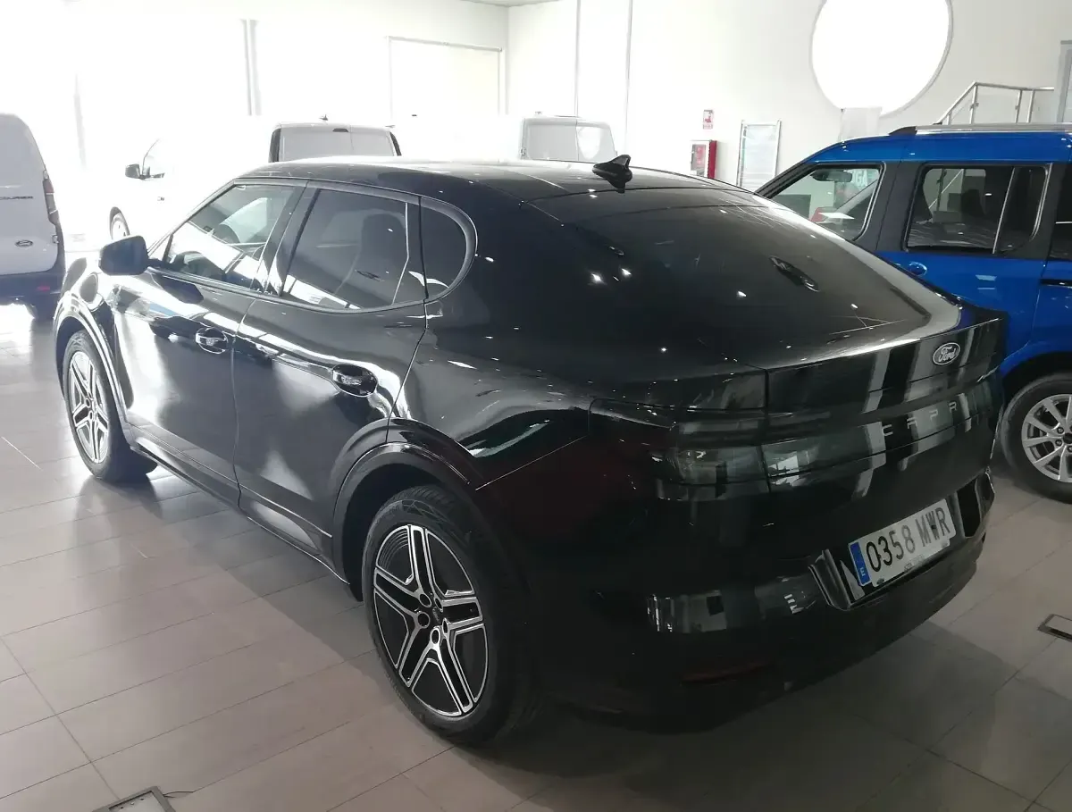 Usado Ford Capri Premium 210 kW (286 CV) 2024 Negro Berlina