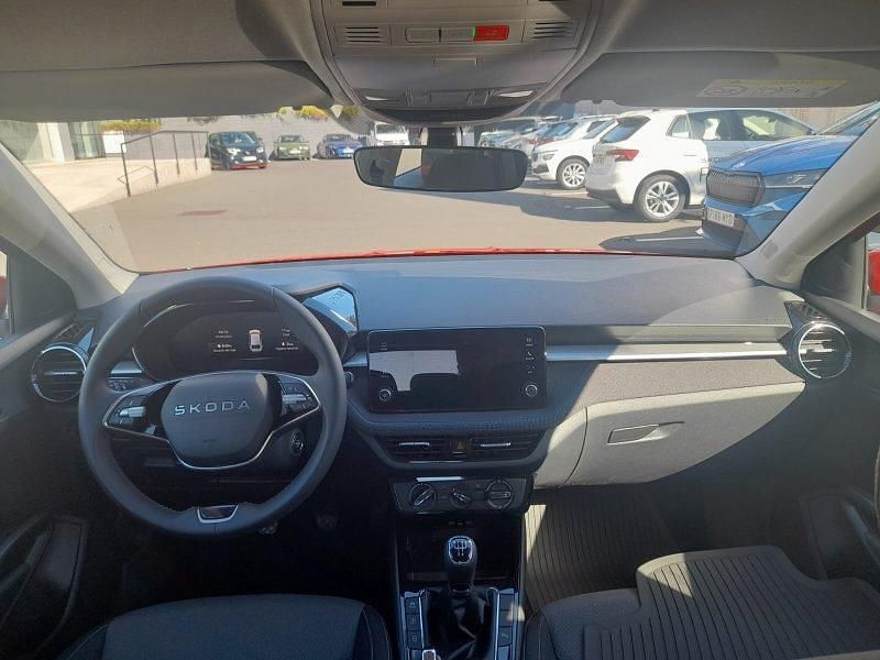 Usado Skoda Fabia Selection 95 CV (69 kW) 2025 Rojo velvet metalizado Utilitario