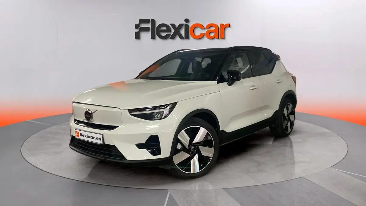 Usado Volvo XC40 Core 169 kW (231 CV) 2023 Blanco SUV