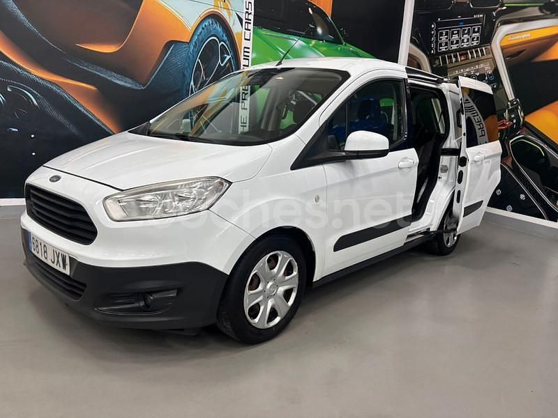 Blanco Usado 2017 Ford Tourneo Courier Trend Monovolumen | 6499 € (Precio justo) - Imagen 1/4