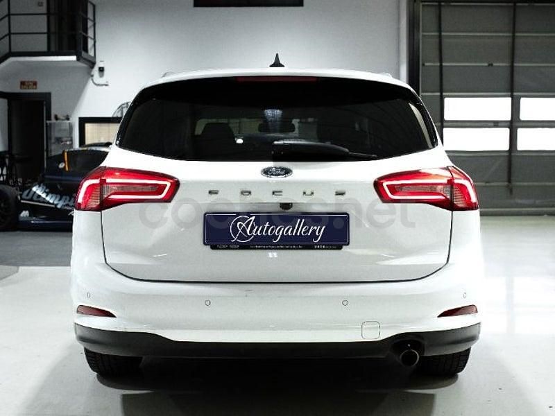 Usado Ford Focus Titanium 120 CV (88 kW) 2020 Blanco Familiar