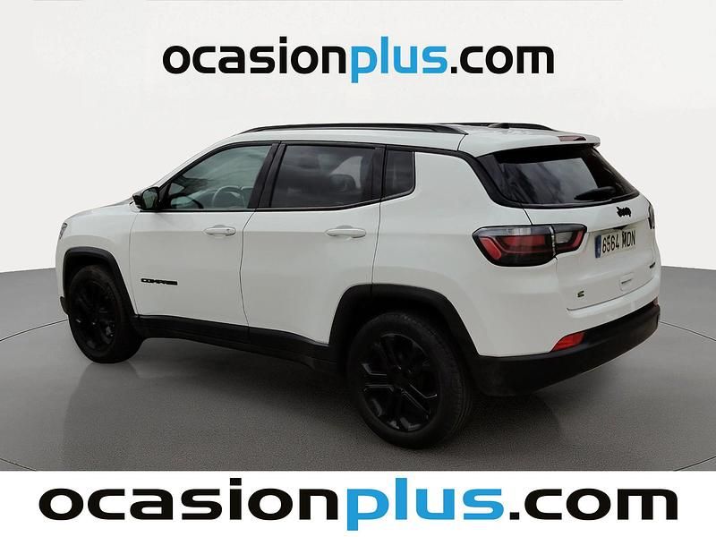 Usado Jeep Compass Night Eagle 130 CV (95 kW) 2023 Blanco SUV