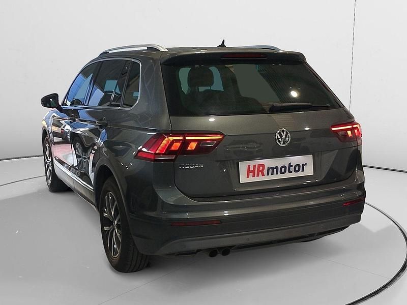 Usado VW Tiguan Advance 131 HP (96 kW) 2019 Cinzento SUV