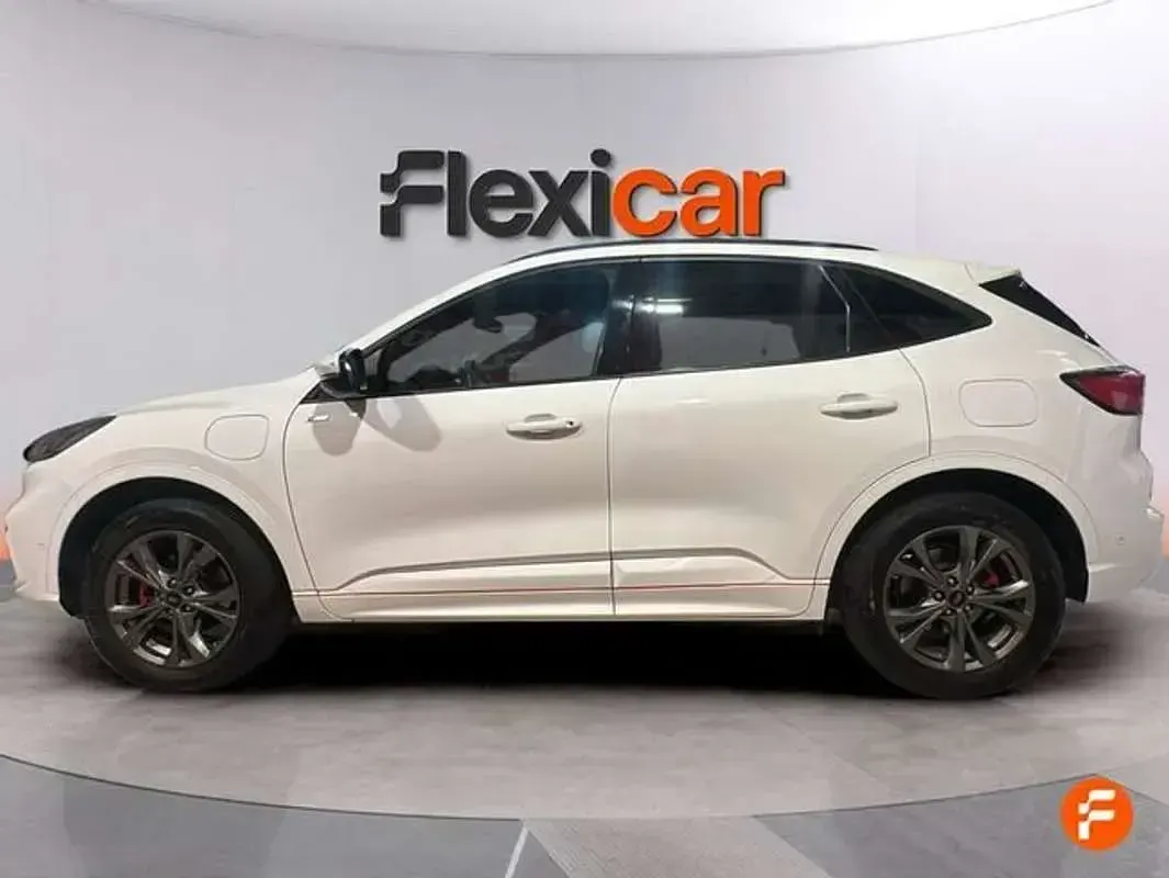 Usado Ford Kuga ST-Line 225 CV (165 kW) 2022 Blanco SUV