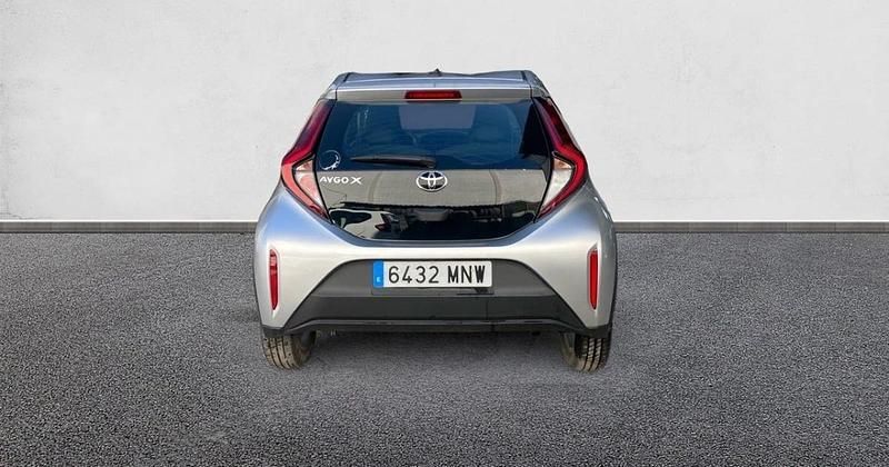 Usado Toyota Aygo X Play 72 CV (52 kW) 2024 SUV