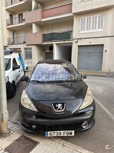 Usado Peugeot 207 70 CV (51 kW) 2007 Negro Berlina