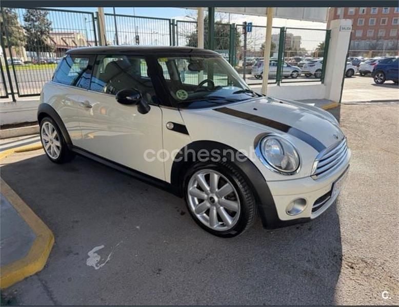 Usado Mini Cooper D 110 CV (80 kW) 2008 Beige Utilitario