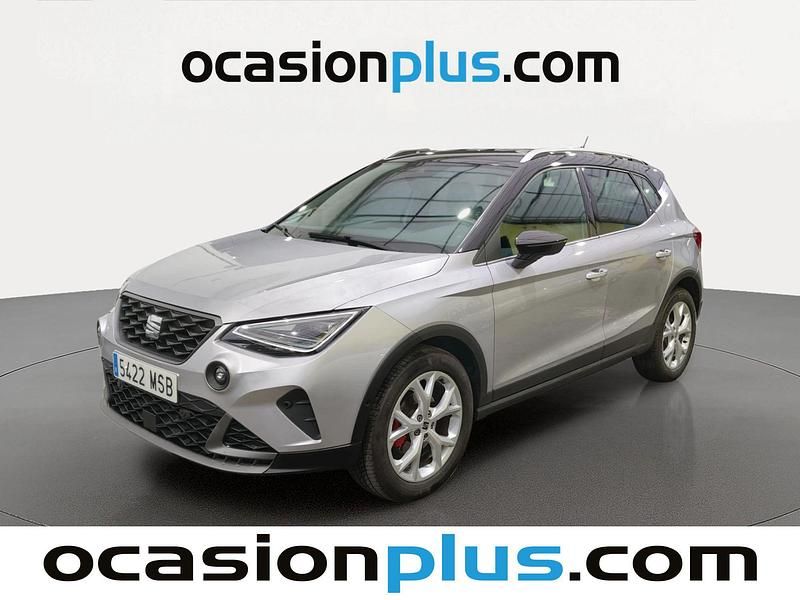 Usado Seat Arona FR 150 CV (110 kW) 2024 Gris plata SUV